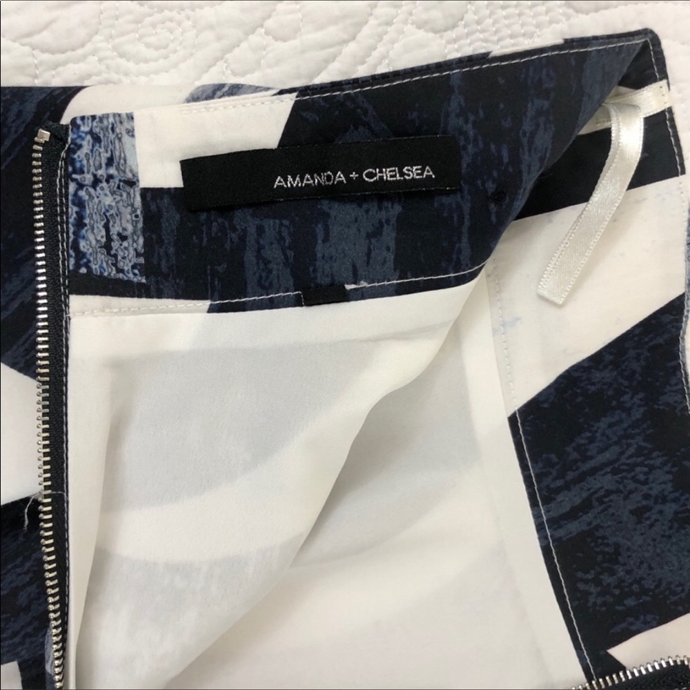 Amanda & Chelsea Navy Print Skirt - Picture 4 of 4
